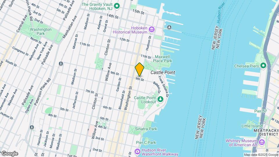 910 Hudson St Map and Location Details