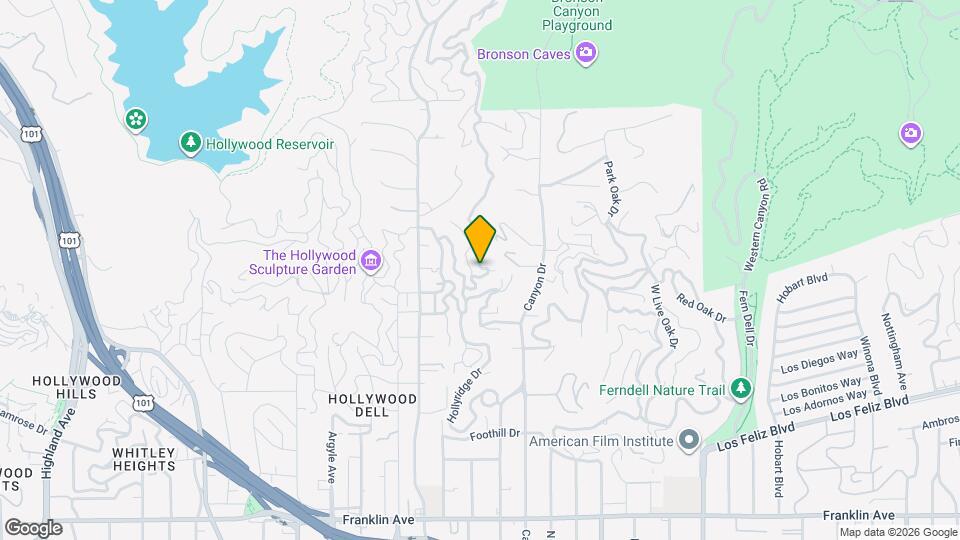 2635 Hollyridge Dr Mapa y Detalles de la Ubicación