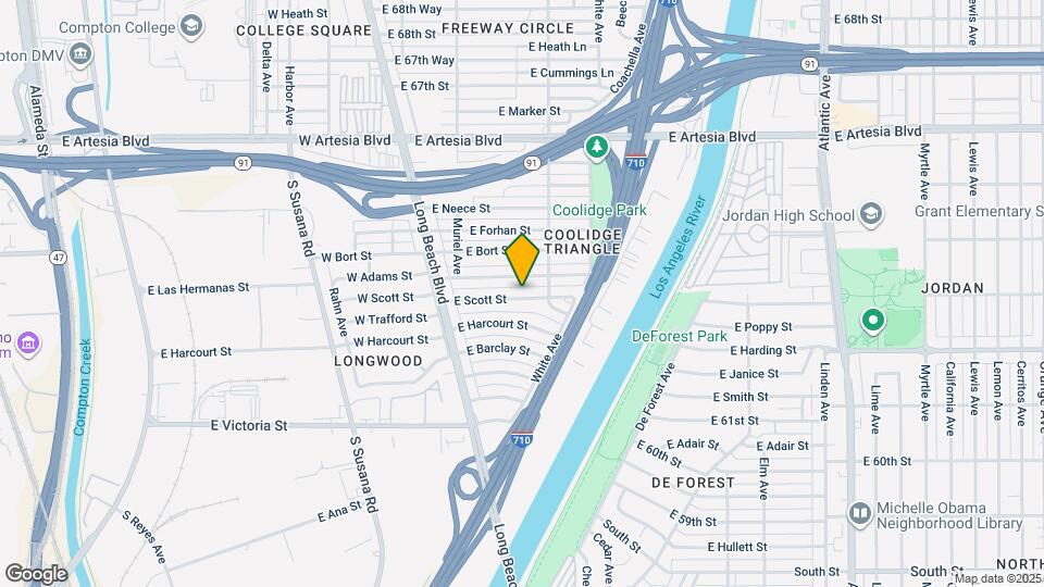 215 E Scott St Map and Location Details