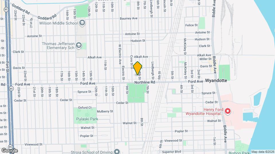 1870 8th St Mapa y Detalles de la Ubicación