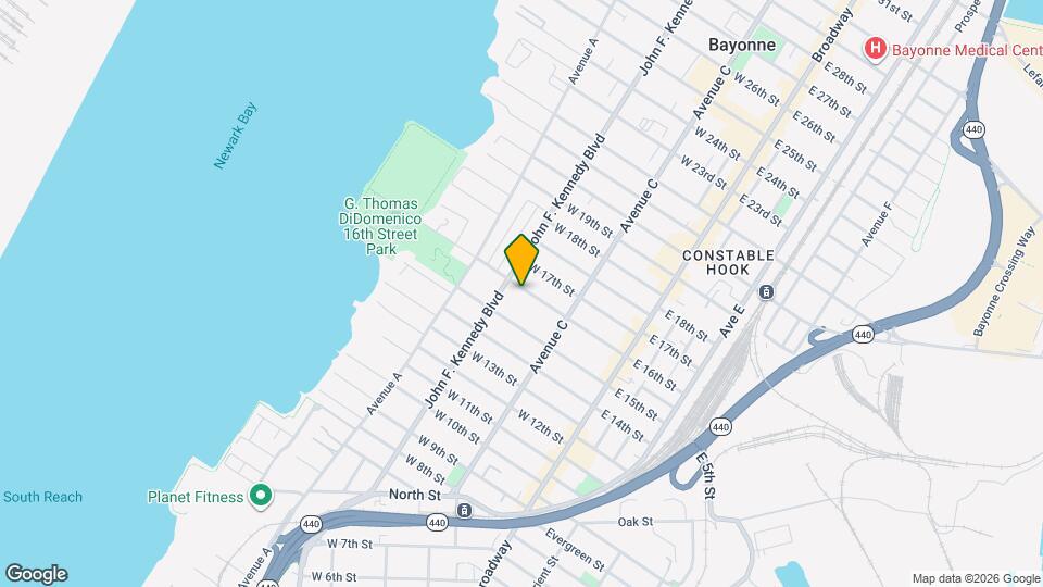 100 W 16th St Mapa y Detalles de la Ubicación