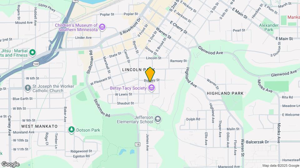 312 Center St Map and Location Details