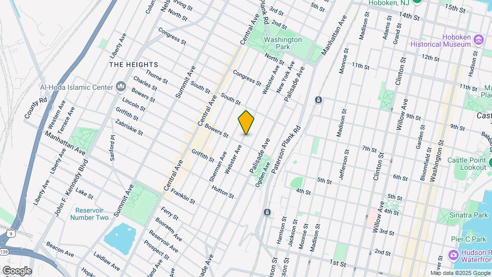 232 Webster Ave Map and Location Details
