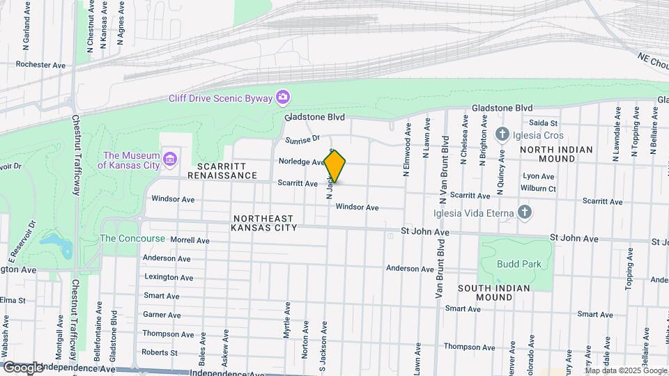 223 N Jackson Ave Map and Location Details