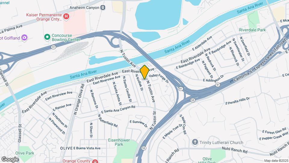 325 N Tustin Ave Map and Location Details