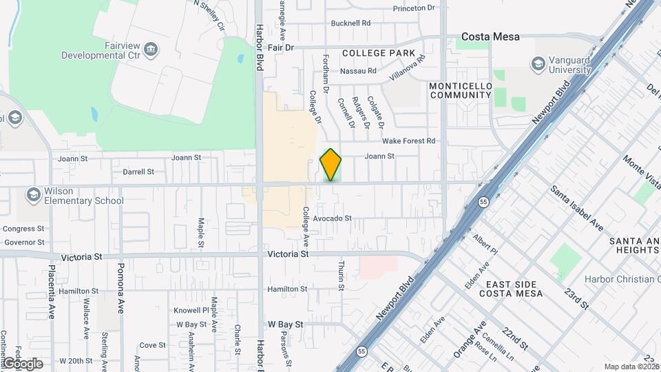 Casa De Oro Apartments Map and Location Details