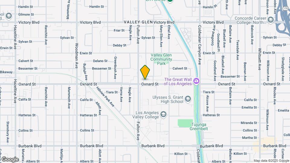 13239 Oxnard St Map and Location Details