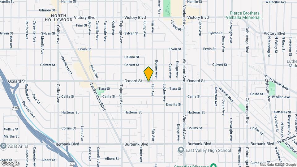 11218 Oxnard St Map and Location Details