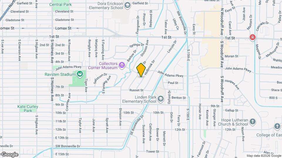560-562 Holbrook Dr Map and Location Details