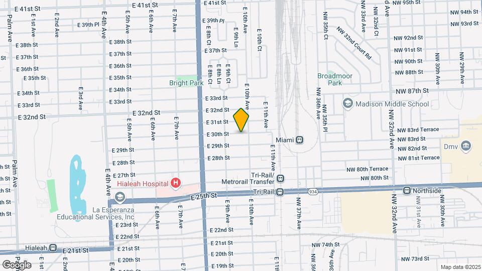960 E 30th St, Unit B3 Map and Location Details