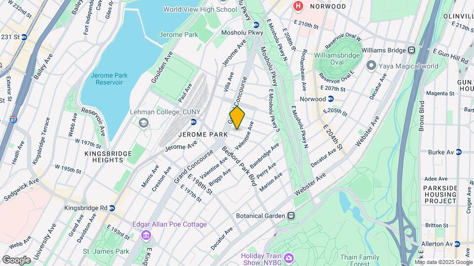 215 E 201st St Mapa y Detalles de la Ubicación