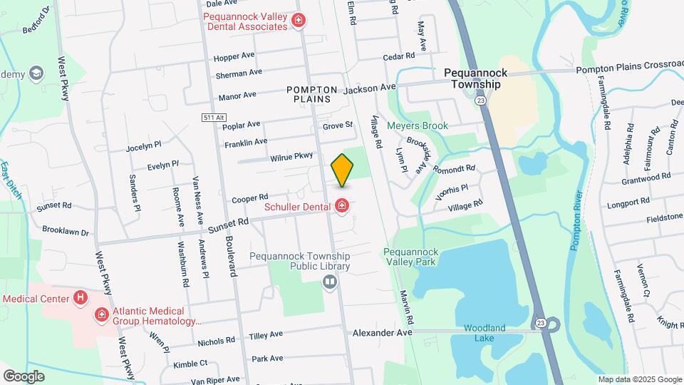 Crestwood Park Condominiums Map and Location Details
