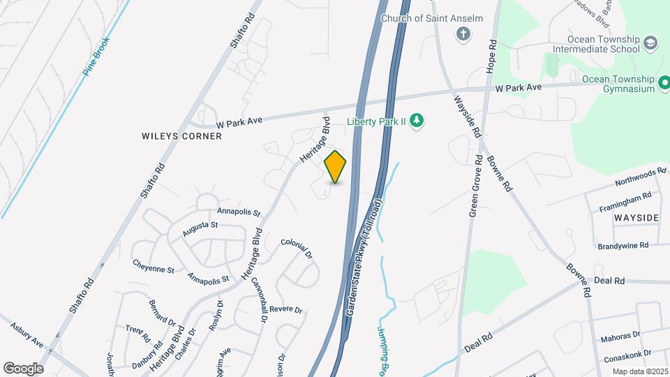 83 Des Moines Ct Map and Location Details