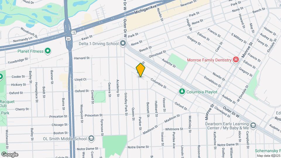 2221 Parker St Map and Location Details