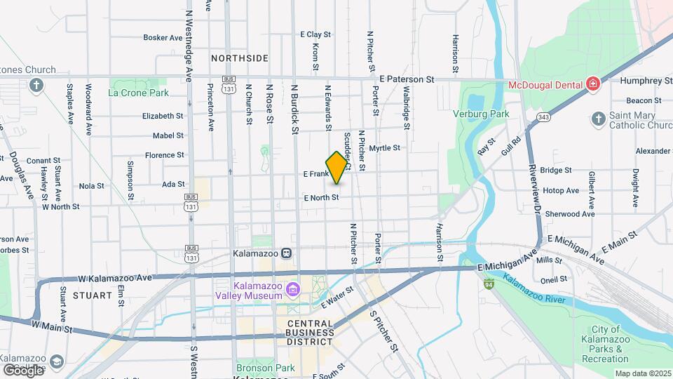 215 E North St Map and Location Details