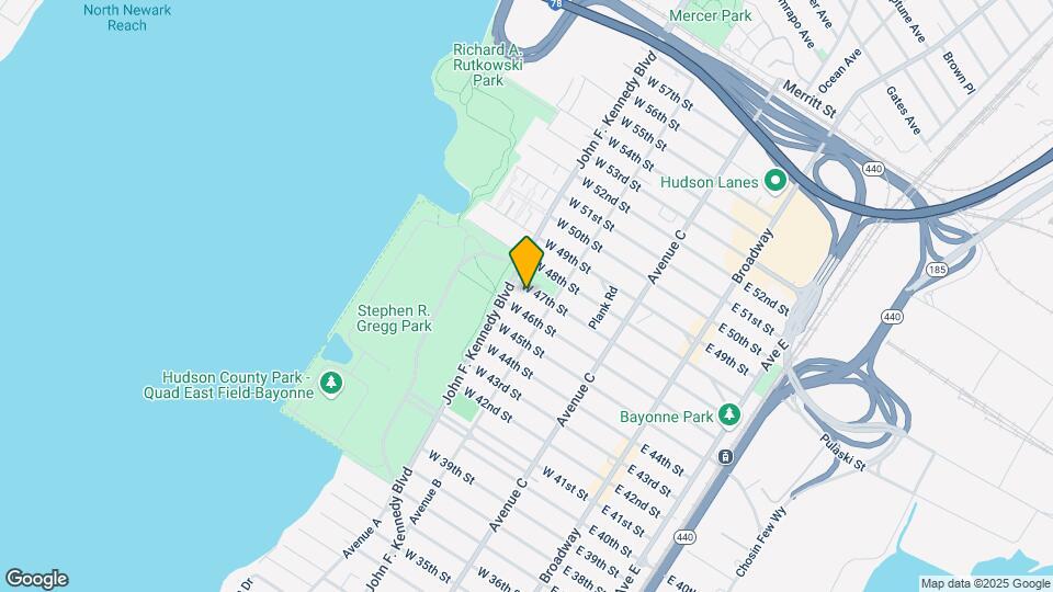 130 W 47th St, Unit 21 Map and Location Details