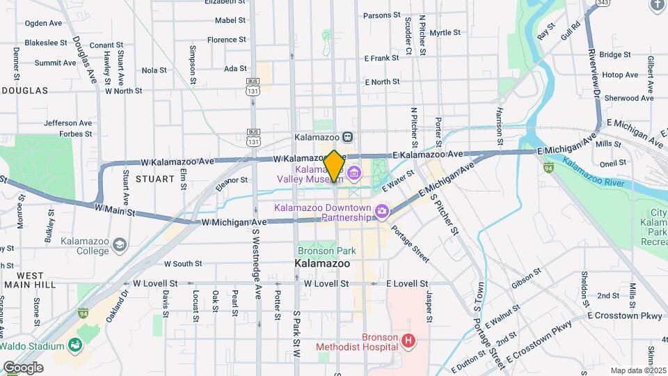 Lofts at Ironworks Mapa y Detalles de la Ubicación