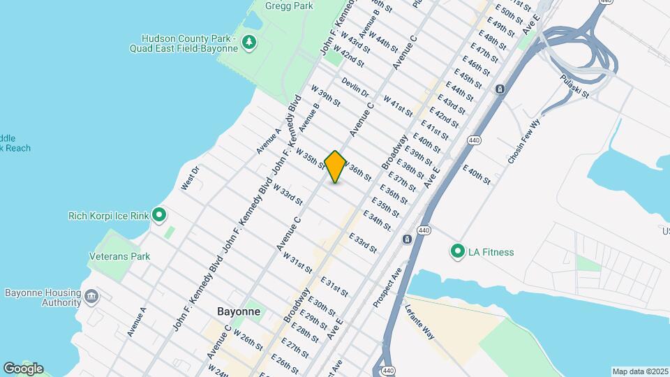 39 W 34TH St Map and Location Details