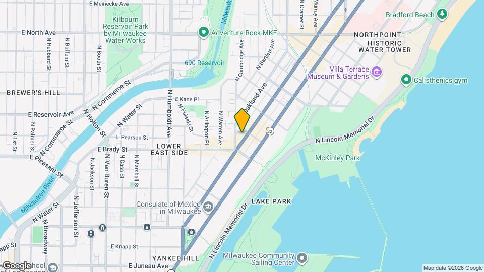 1741 N Farwell Ave Map and Location Details