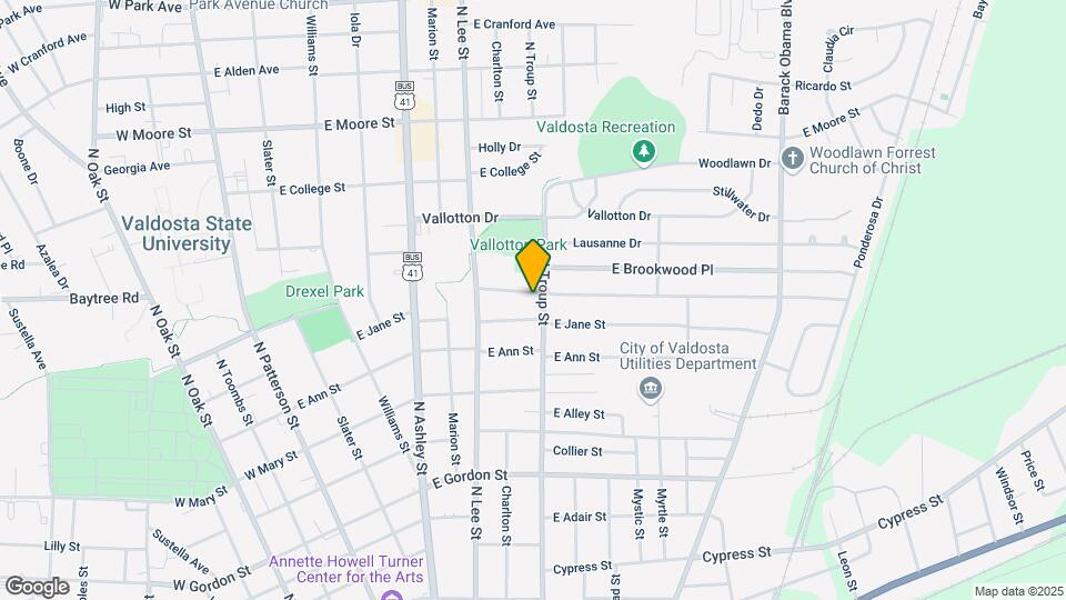 623 E Brookwood Dr Map and Location Details