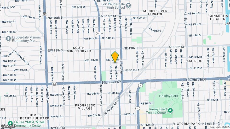 1131 NE 3rd Ave Map and Location Details