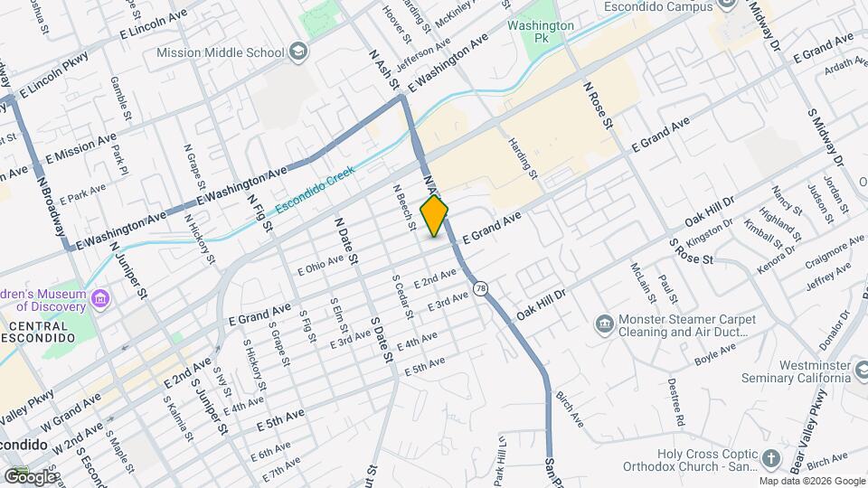 1128 E Grand Ave Mapa y Detalles de la Ubicación