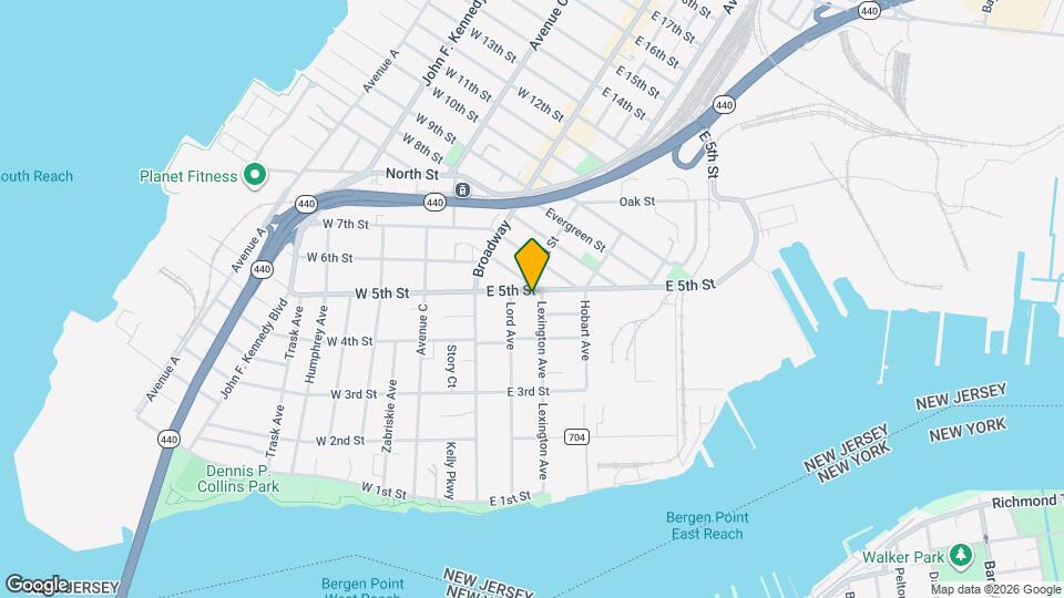 40 E 5th St Mapa y Detalles de la Ubicación