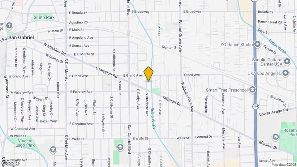 930 S Charlotte Ave Map and Location Details