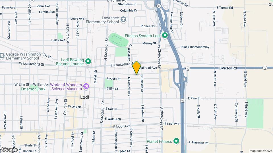 425 E Locust St Map and Location Details