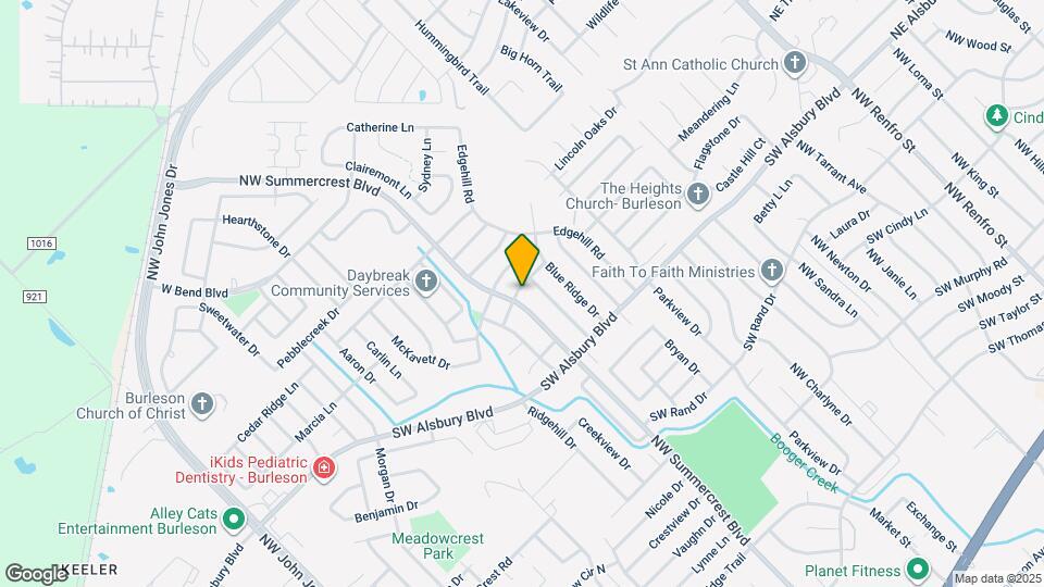 852 NW Summercrest Blvd Map and Location Details