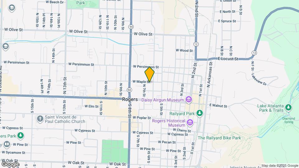 606 W Maple St Map and Location Details