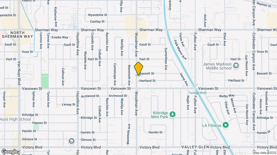 6844 Woodman Ave Map and Location Details