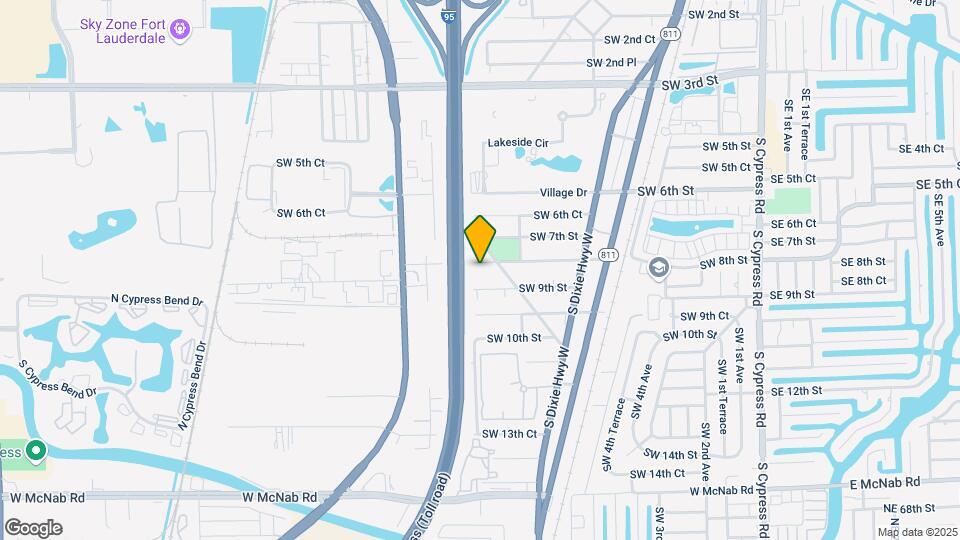 860-870 SW 8th St Mapa y Detalles de la Ubicación