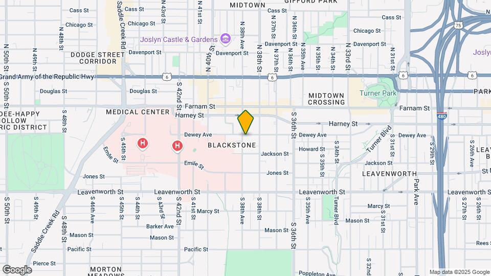 West Farnam Apartments Mapa y Detalles de la Ubicación