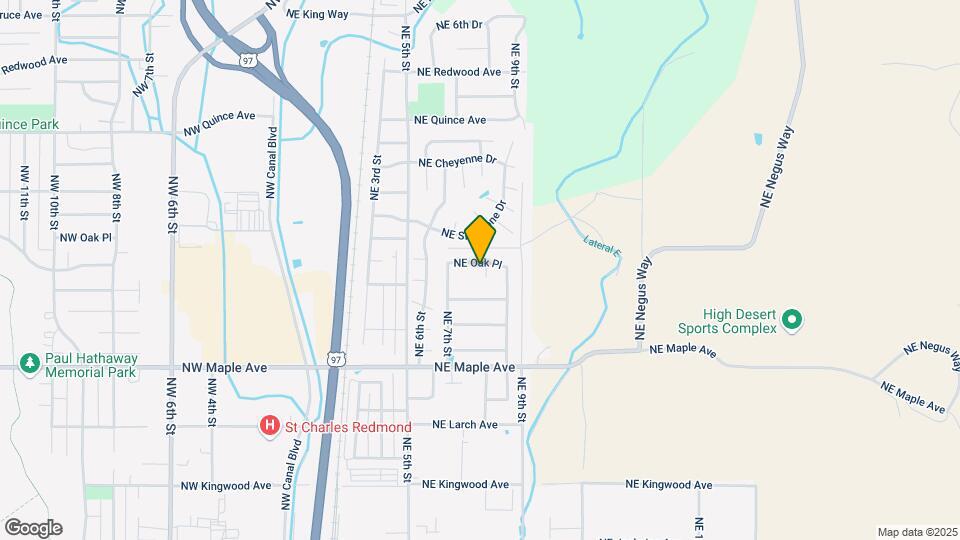 810 NE Oak Pl Map and Location Details
