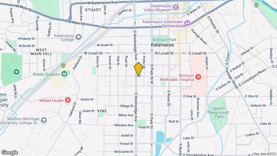 447 W Walnut Mapa y Detalles de la Ubicación