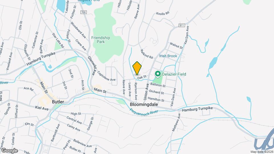 34 Oak St Map and Location Details