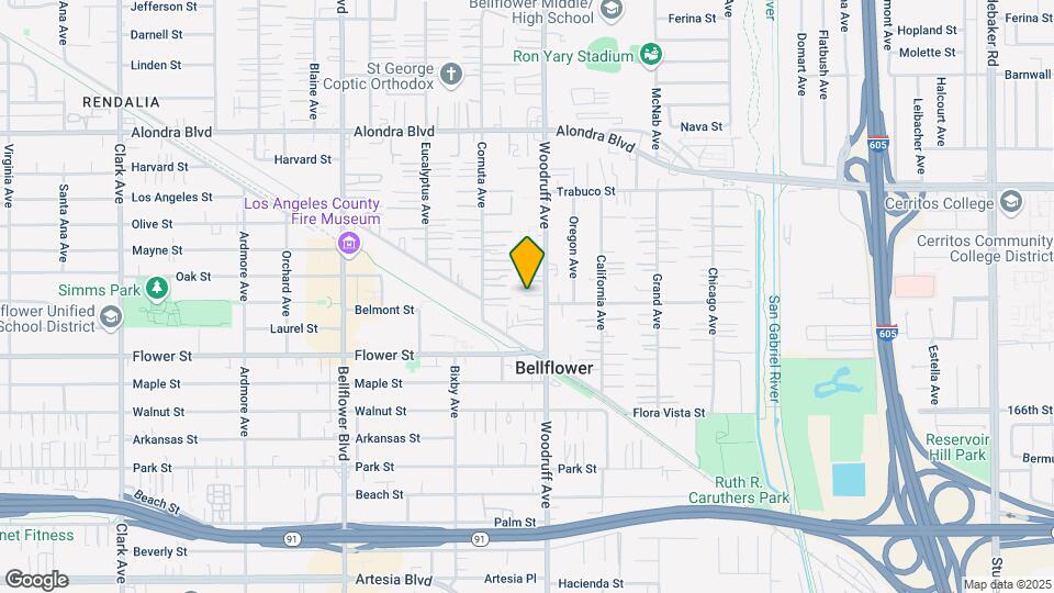 16445 Woodruff Ave Map and Location Details