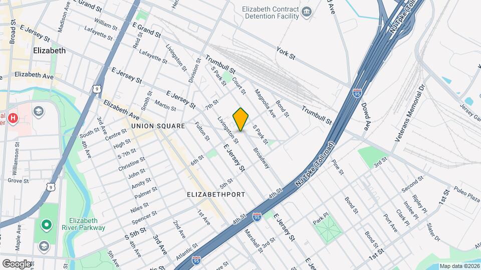 558 Broadway Map and Location Details