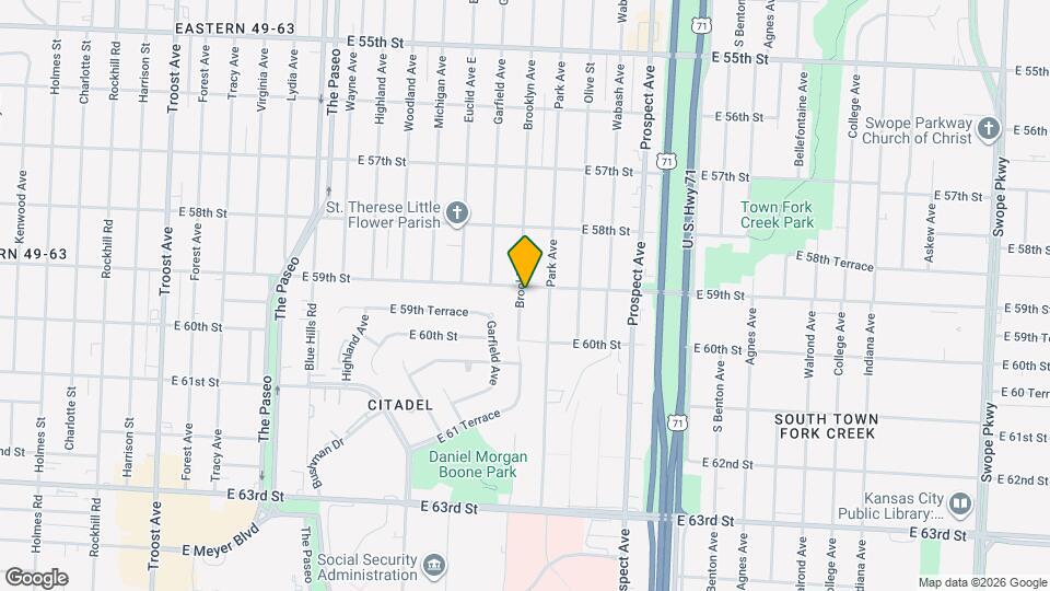 2201 E 59th St Map and Location Details