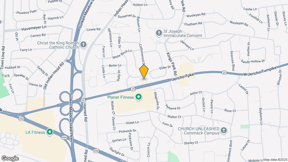 Mayfair Gardens Apartments in Commack, NY