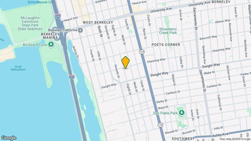2411 8th St Mapa y Detalles de la Ubicación