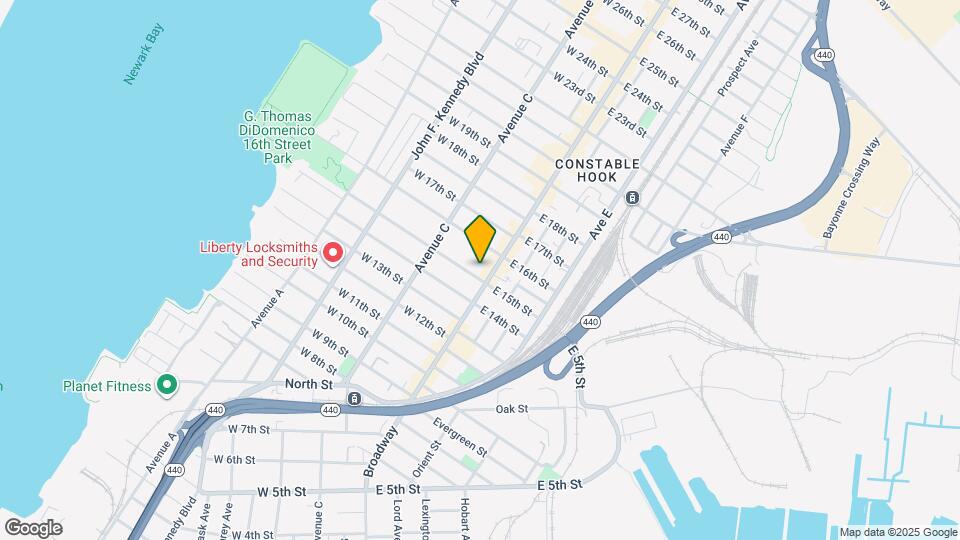 9 W 15th St Map and Location Details