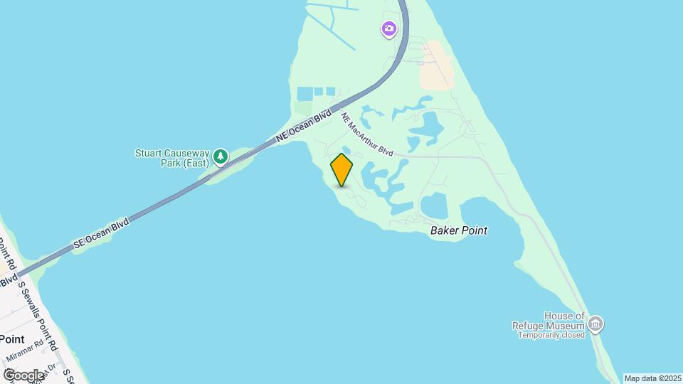 218 NE Edgewater Dr Map and Location Details