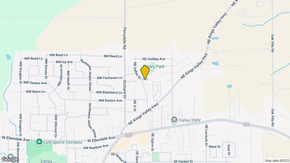 524 NE Dallas Dr Map and Location Details