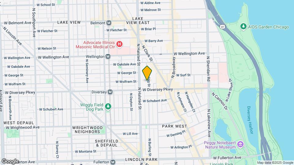 2828 N Burling St Map and Location Details