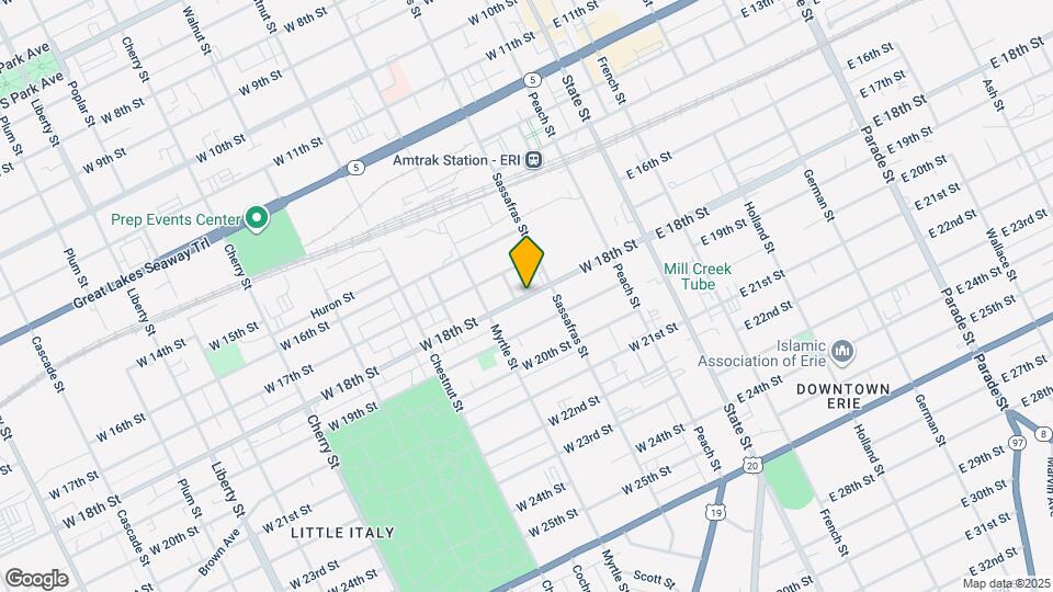 225 1/2 W 18th St Map and Location Details