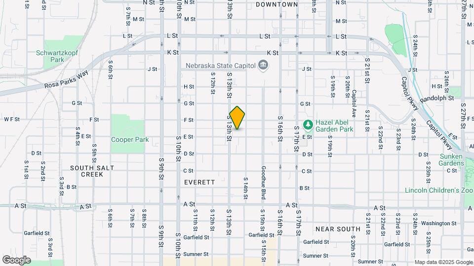 1322 E St Mapa y Detalles de la Ubicación