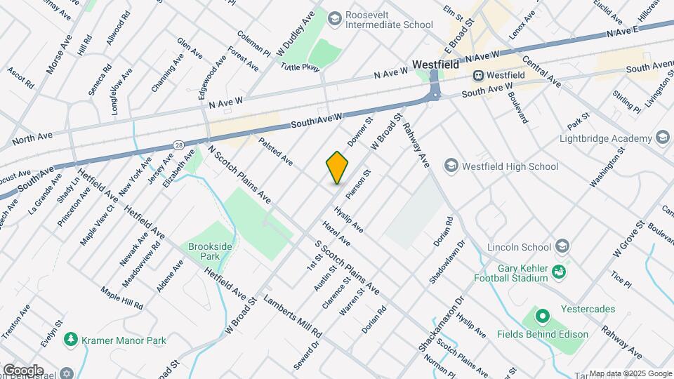 554 W Broad St, Unit 1F Map and Location Details