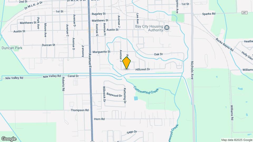 2112 Hillcrest Dr Map and Location Details